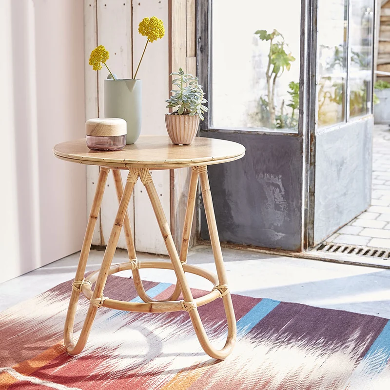 Table d'appoint en rotin naturel