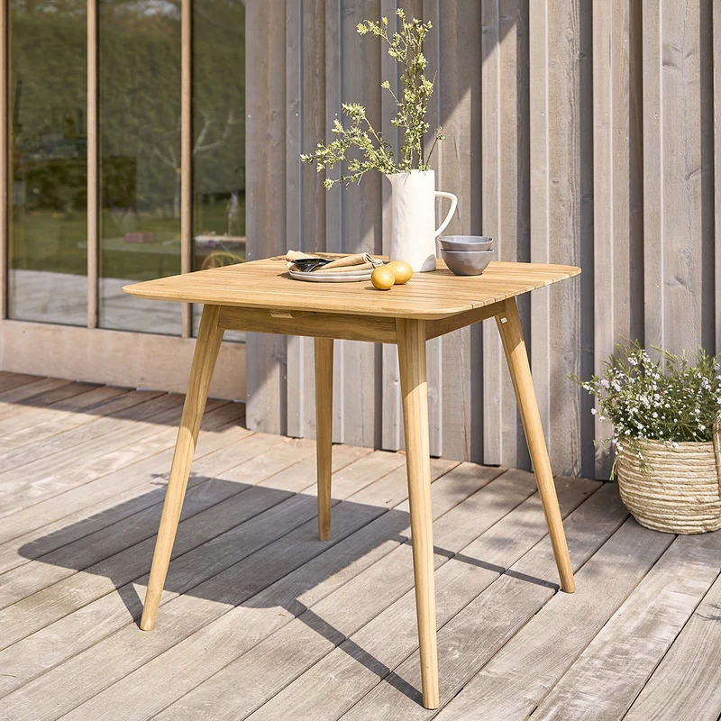 Table de jardin carrée en teck massif 2 à 4 pers.