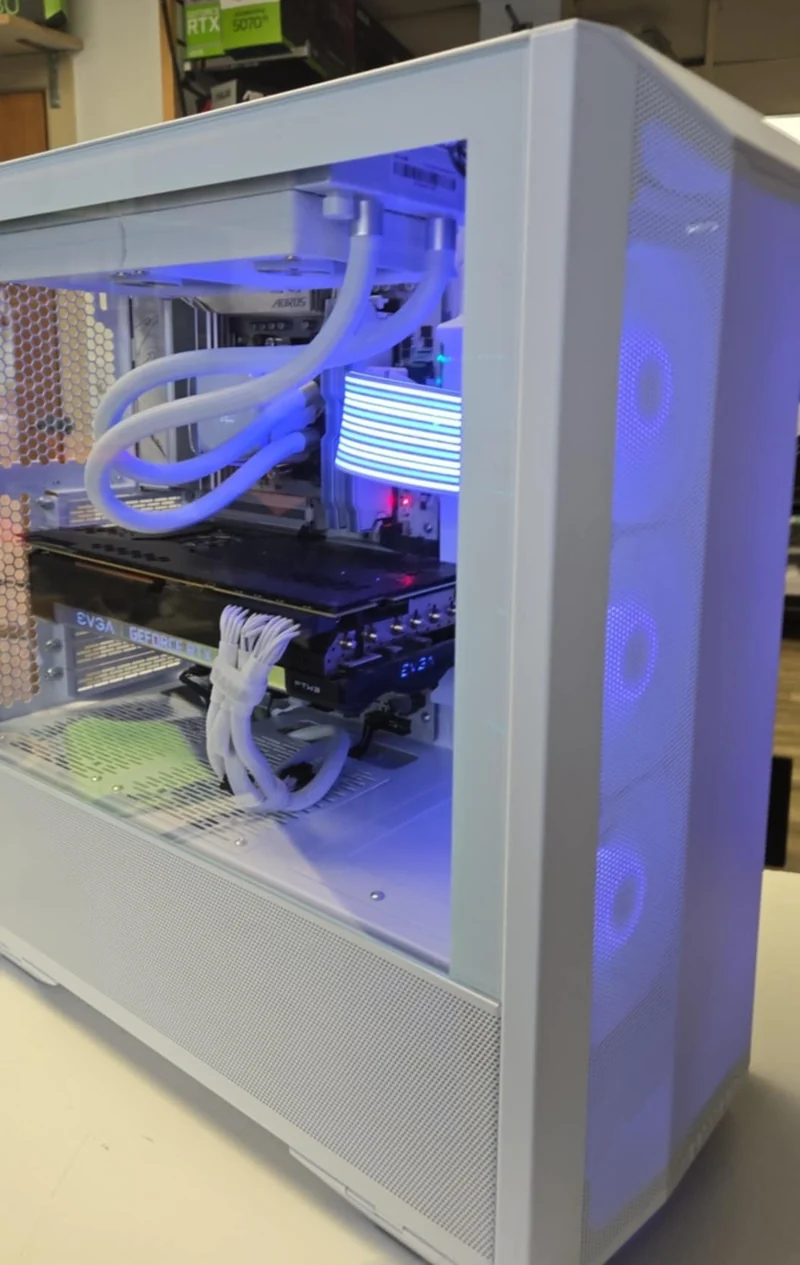 PC GAMING Corsair Ryzen 5 7600X RTX3080 10GB 32GB DDR4 SSD 1TB NVMe WiFi